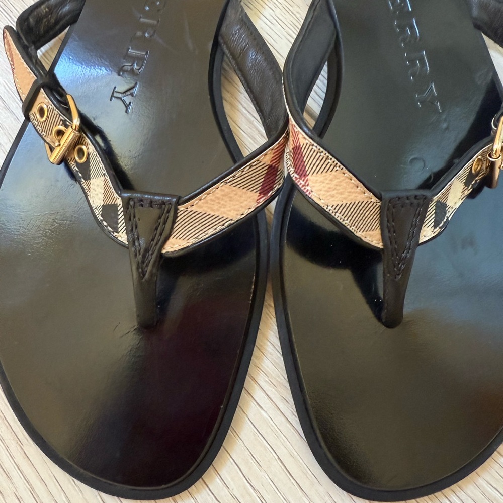 Burberry Black and Plaid Women's Sandals - Picture 6 of 8